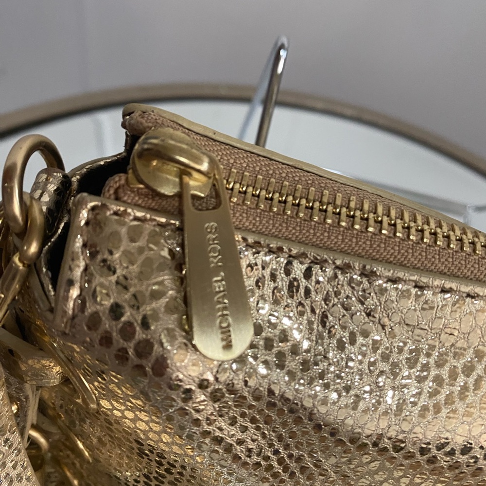 Michael Kors Shiny Metallic Gold Shoulder Bag Purse Excellent Condition - Picture 6 of 10